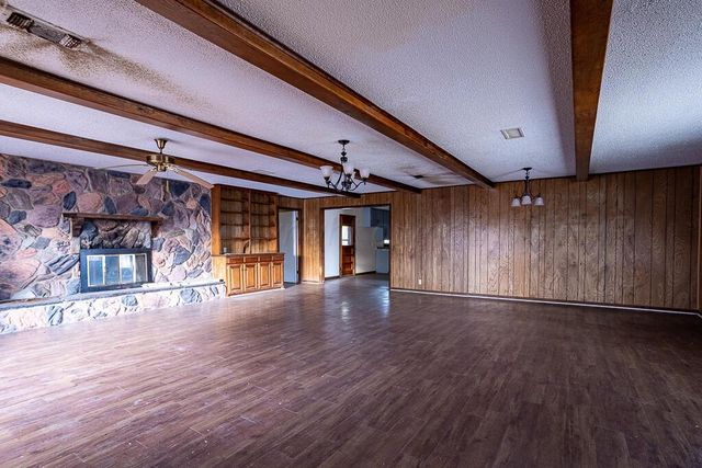 6761 County Rd 11, Shamrock, TX 79079