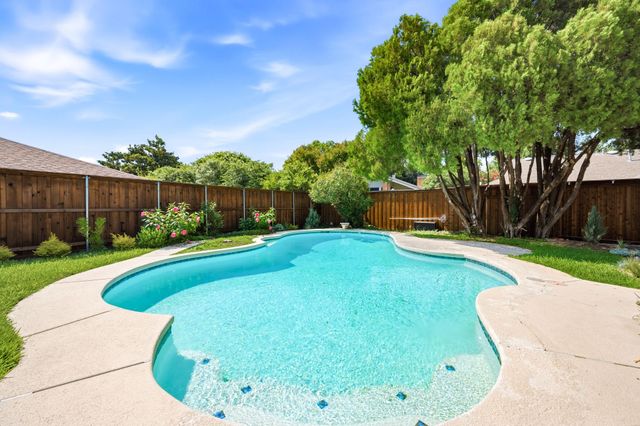 6931 Brentfield Drive, Dallas, TX 75248