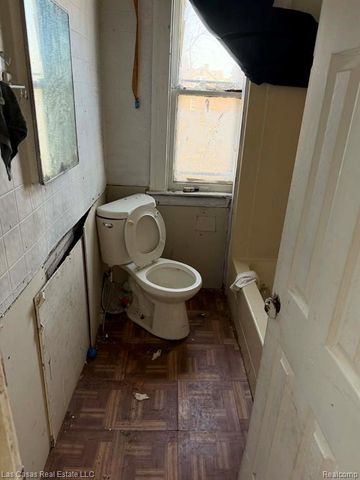 11881 Saint Patrick Street, Detroit, MI 48205