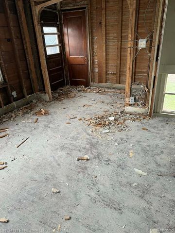 11881 Saint Patrick Street, Detroit, MI 48205