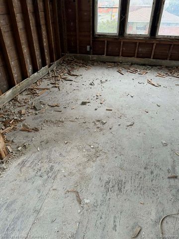 11881 Saint Patrick Street, Detroit, MI 48205