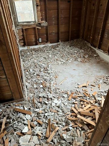 11881 Saint Patrick Street, Detroit, MI 48205