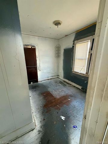 11881 Saint Patrick Street, Detroit, MI 48205