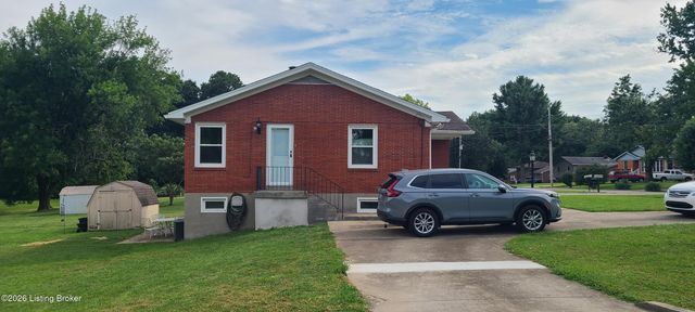 7001 Monty Ln, Louisville, KY 40291