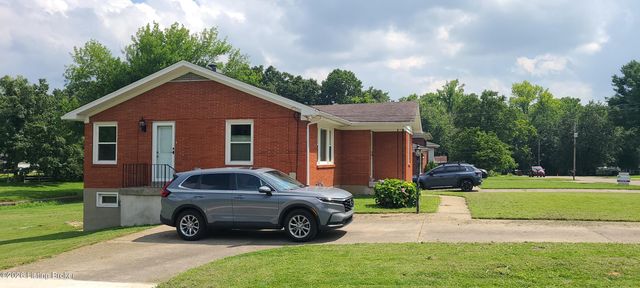 7001 Monty Ln, Louisville, KY 40291