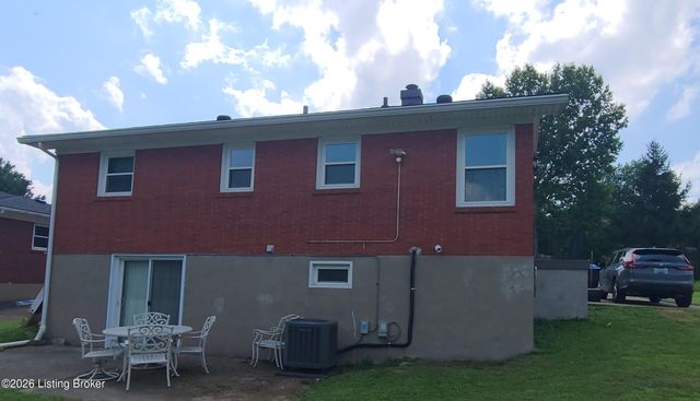 7001 Monty Ln, Louisville, KY 40291