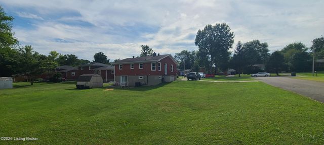 7001 Monty Ln, Louisville, KY 40291