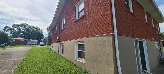 7001 Monty Ln, Louisville, KY 40291