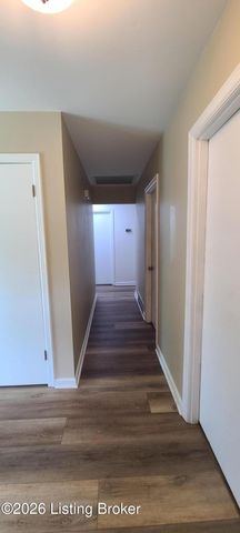 7001 Monty Ln, Louisville, KY 40291