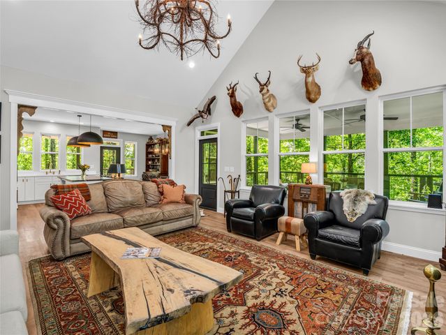 737 Melrose Mountain Road, Tryon, NC 28782