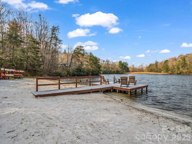 737 Melrose Mountain Road, Tryon, NC 28782