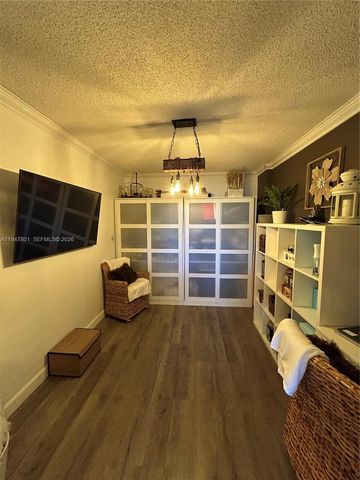 800 NE 195th St 409, Miami, FL 33179