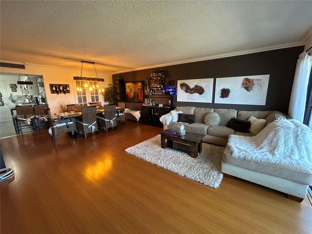 800 NE 195th St 409, Miami, FL 33179