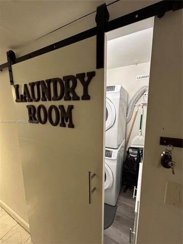 800 NE 195th St 409, Miami, FL 33179