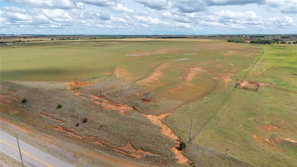 Image 2 of property listing at S I-40 Frontage Road, Weatherford, OK 73096