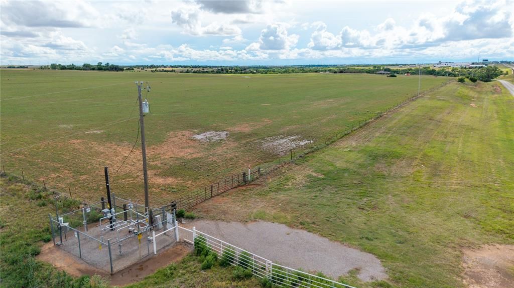 Image 4 of property listing at S I-40 Frontage Road, Weatherford, OK 73096