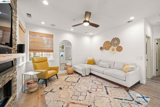 1274 Echo Summit St, Livermore, CA 94551