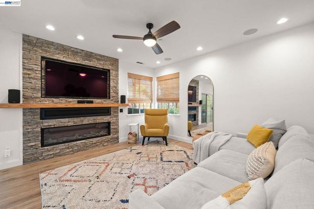 1274 Echo Summit St, Livermore, CA 94551