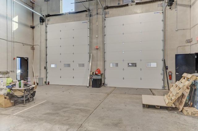 1 Paarlberg Road, Glenwood, IL 60425