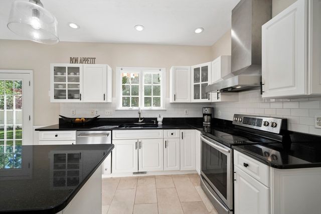 7 Muir Way, Marlborough, MA 01752