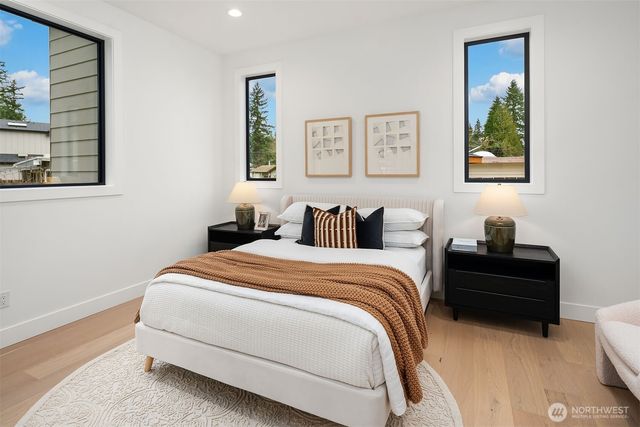 16408 NE 10th Place, Bellevue, WA 98008