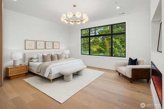 16408 NE 10th Place, Bellevue, WA 98008