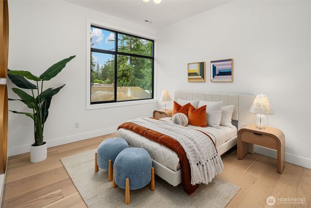 16408 NE 10th Place, Bellevue, WA 98008