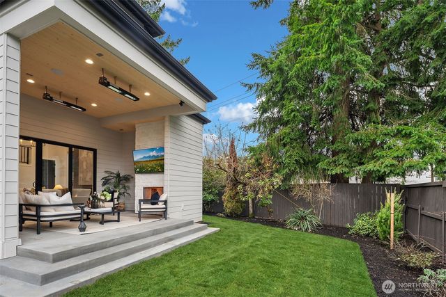 16408 NE 10th Place, Bellevue, WA 98008