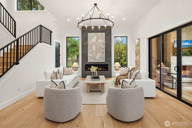 16408 NE 10th Place, Bellevue, WA 98008