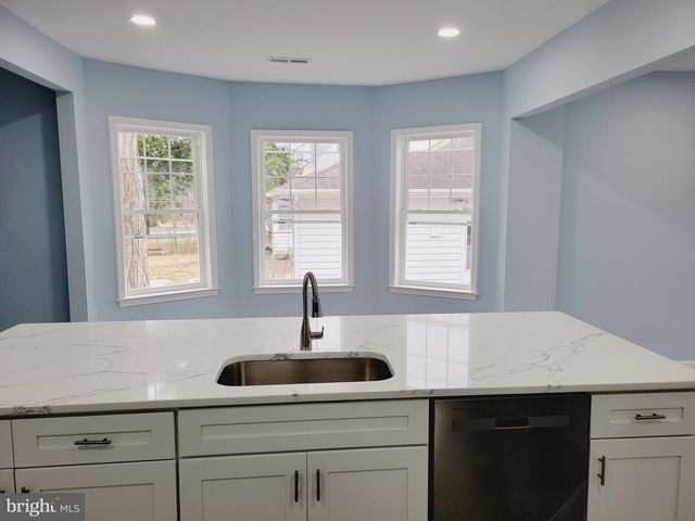 17 COLUMBIA, Vineland, NJ 08360