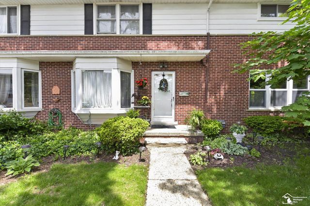 2604 Rochester Road 11, Royal Oak, MI 48073