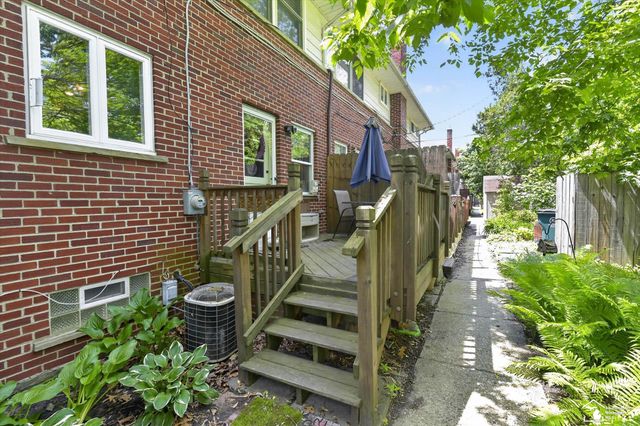 2604 Rochester Road 11, Royal Oak, MI 48073