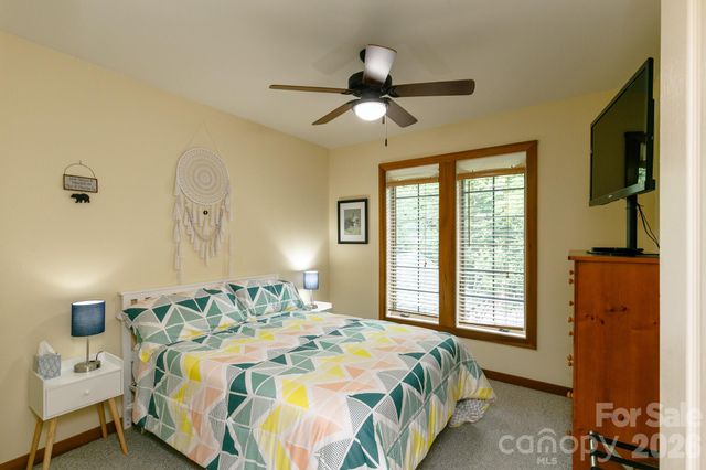 222 Creekside Way D301, Burnsville, NC 28714