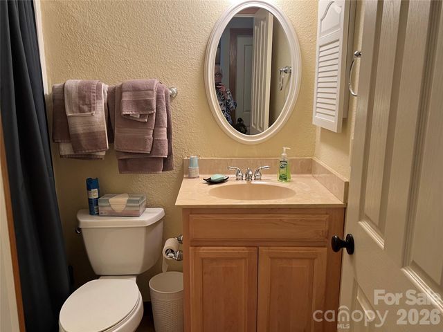 222 Creekside Way D301, Burnsville, NC 28714