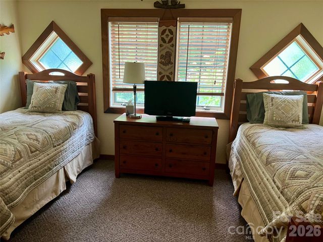 222 Creekside Way D301, Burnsville, NC 28714