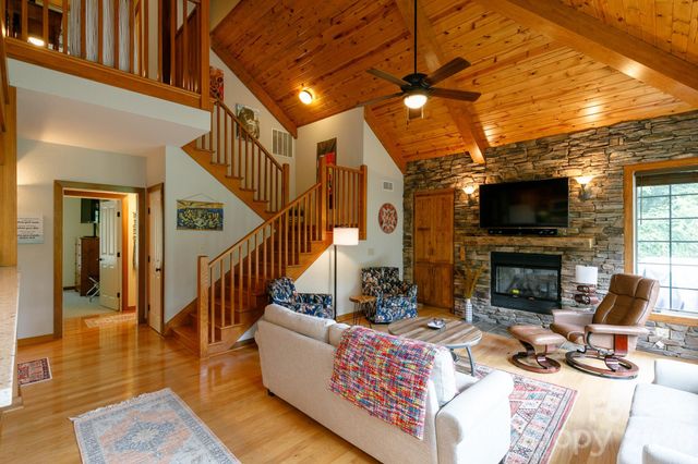 222 Creekside Way D301, Burnsville, NC 28714
