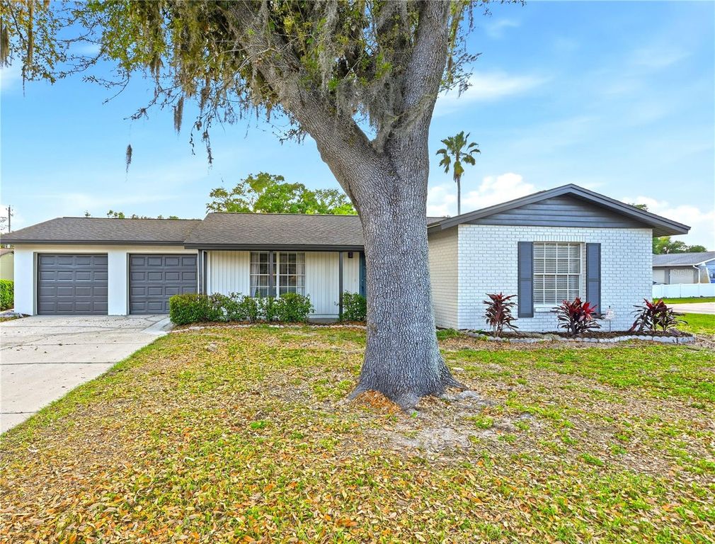 18320 DOLLY BROOK LANE, Lutz, FL 33549