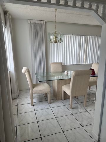 700 VILLAGE GREEN Court 221, Palm Springs, FL 33461