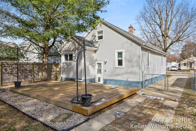 924 Elliott Street SE, Grand Rapids, MI 49507