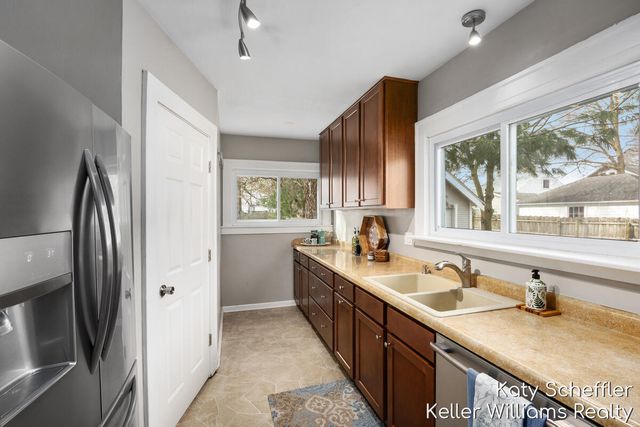 924 Elliott Street SE, Grand Rapids, MI 49507