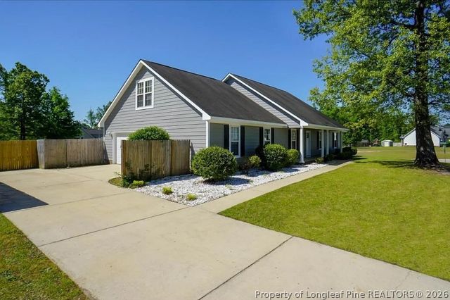 112 Forest Creek Drive, Raeford, NC 28376