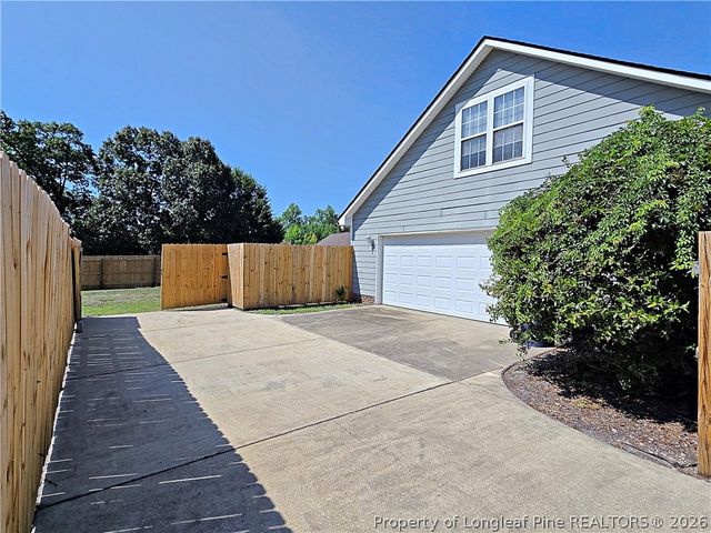 112 Forest Creek Drive, Raeford, NC 28376