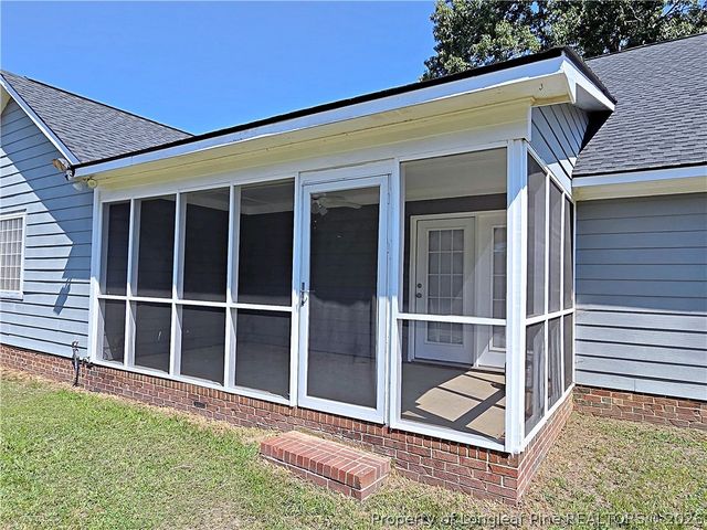 112 Forest Creek Drive, Raeford, NC 28376