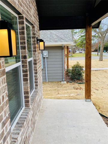 307 N Colbert Avenue, Sherman, TX 75090