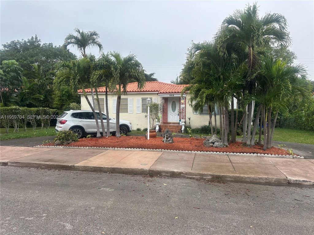 516 Boabadilla St, Coral Gables, FL 33134