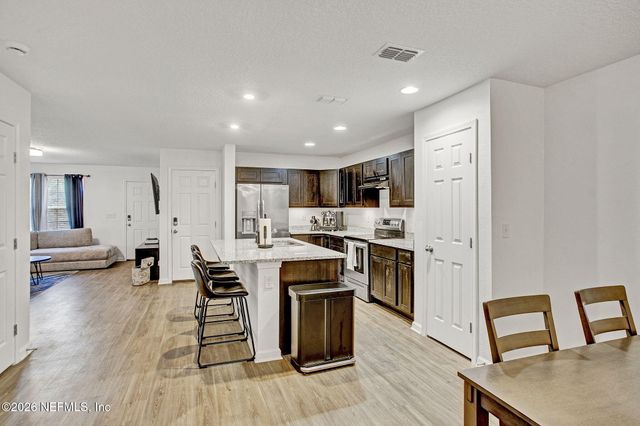 7802 COCOA Avenue, Jacksonville, FL 32211