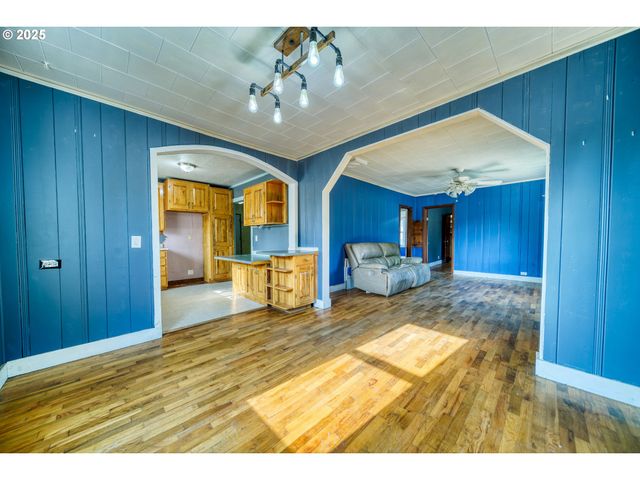 2535 Gable Rd, St Helens, OR 97051