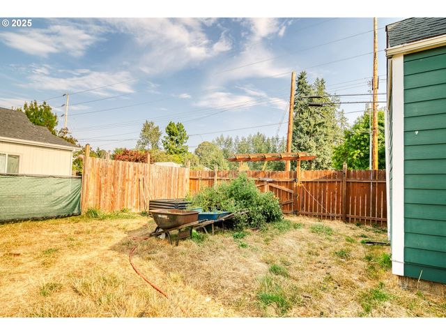 2535 Gable Rd, St Helens, OR 97051