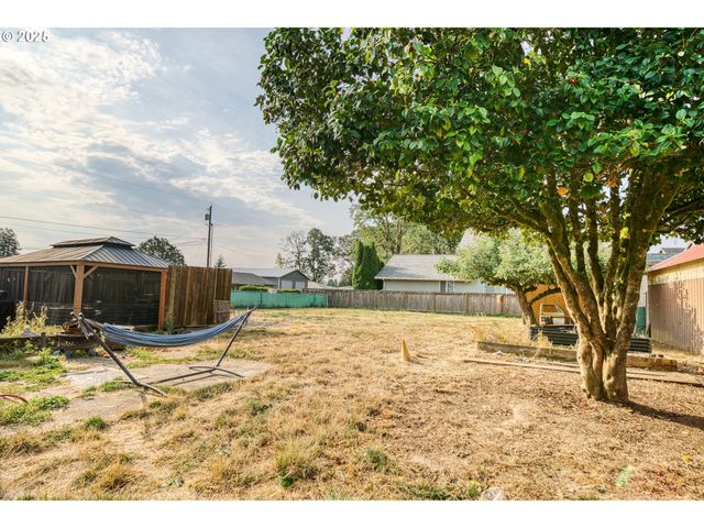 2535 Gable Rd, St Helens, OR 97051