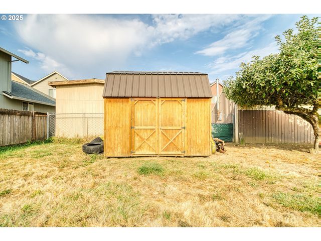 2535 Gable Rd, St Helens, OR 97051